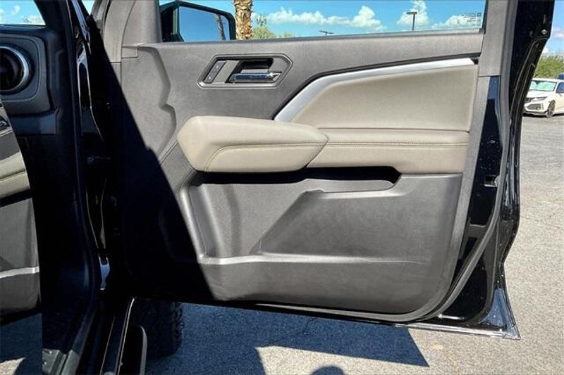 2024 Chevrolet Colorado ZR2 photo 21