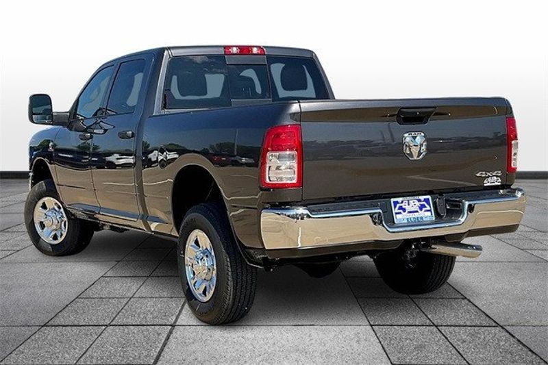 2024 RAM 2500 Tradesman Crew Cab 4x4 6