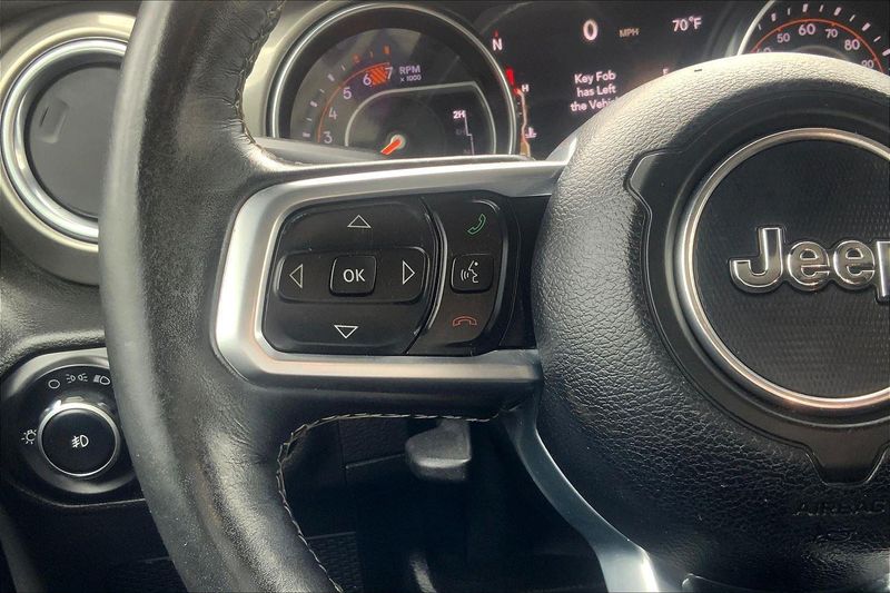 2019 Jeep Wrangler Unlimited Sahara photo 18