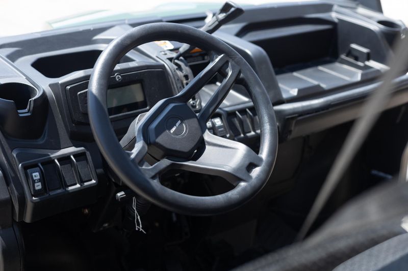 NEW 2025 CAN-AM DEFENDER MAX DPS HD7 Image 19