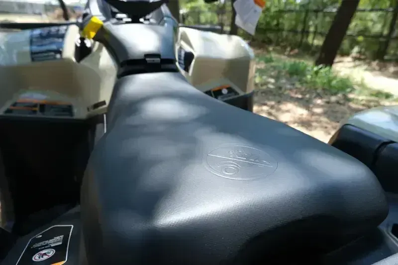 NEW 2025 CAN-AM OUTLANDER PRO HD5 Image 9