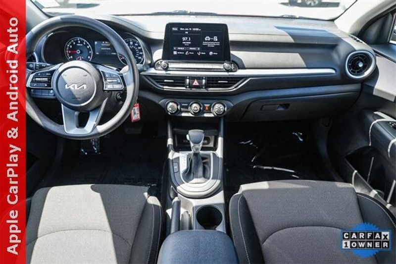 Used 2022 Kia Forte LXSImage 13