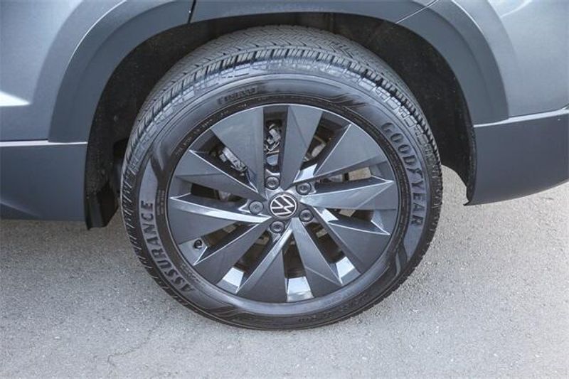 2023 Volkswagen Taos 1.5T SImage 12