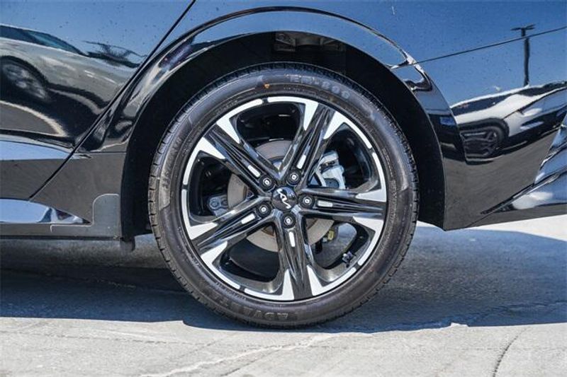 2022 Kia K5 GT-LineImage 12