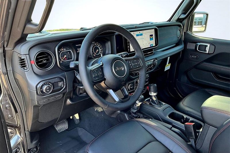 2025 Jeep Gladiator Rubicon photo 6