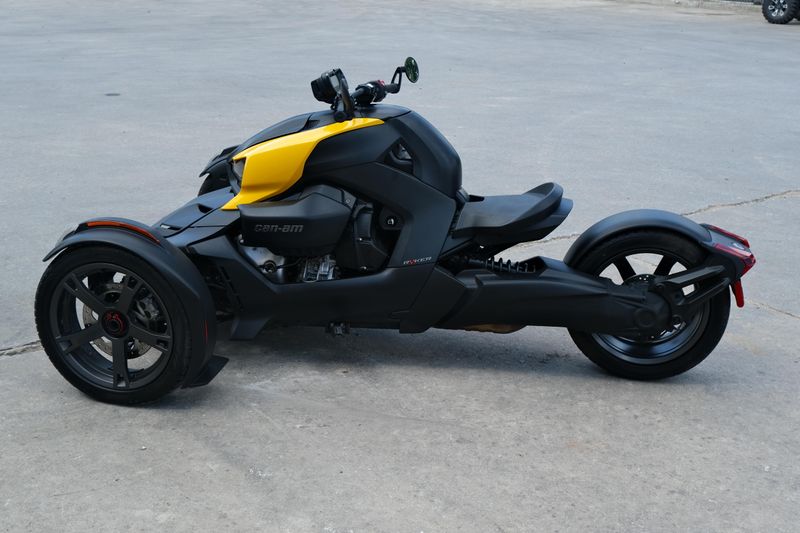 2022 Can-Am RYKER 600 BLACK Image 6