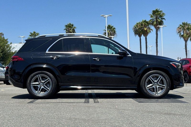 Used 2024 Mercedes-Benz GLE 580Image 3