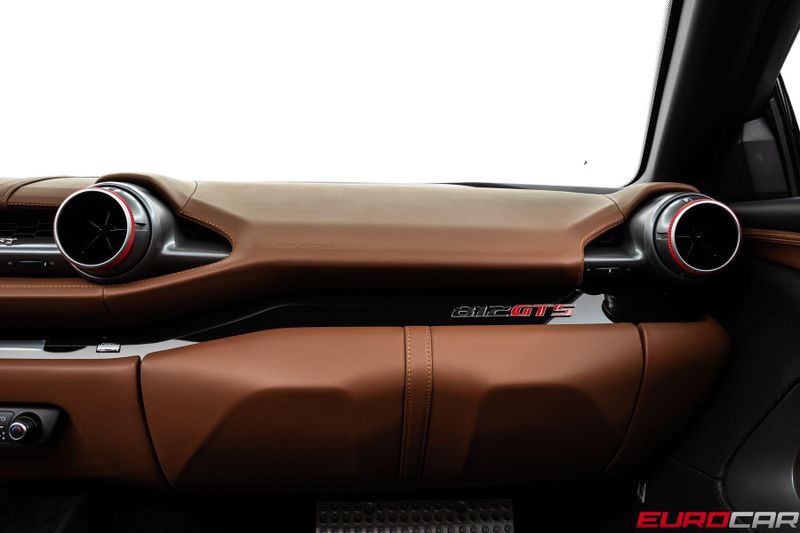 2022 Ferrari 812 GTS *AIRBRUSHED SCUDERIA LOGO * SUSPENSION LIFTER*Image 37