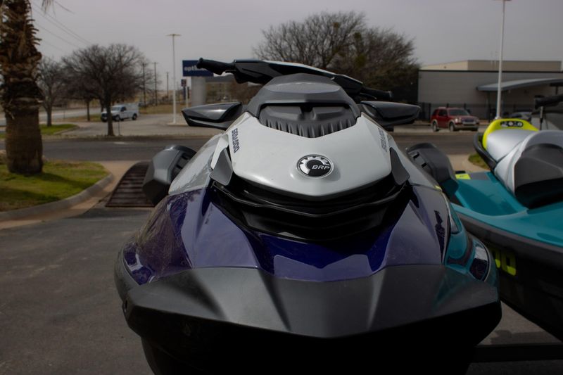 2025 SEADOO GTI SE 170 WITH SOUND SYSTEM IDF MIDNIGHT PURPLE Image 12