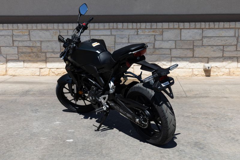 2025 Honda CB300R ABS Image 5