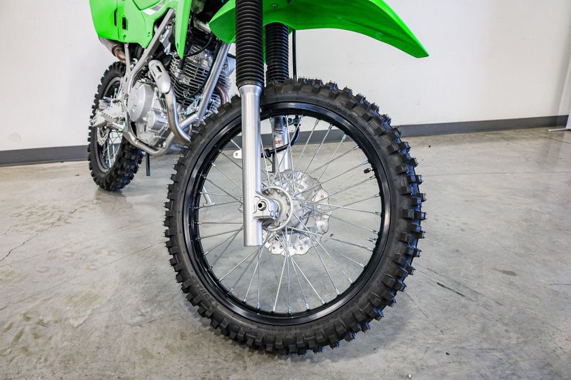 2025 Kawasaki KLX230R LIME GREENImage 11