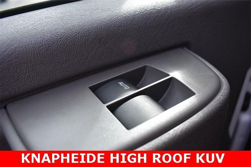 New 2025 Chevrolet Express 3500 Work VanImage 18