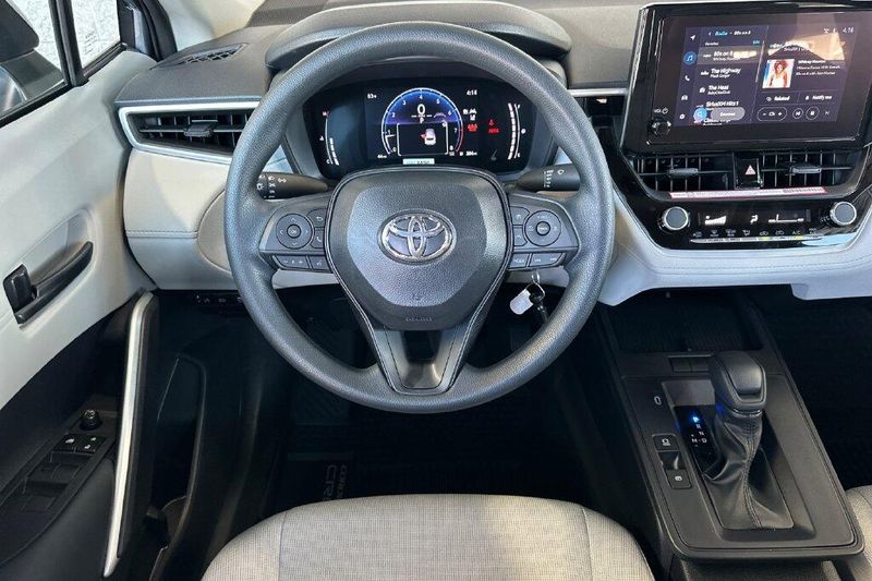 New 2026 Toyota Corolla Cross LImage 15