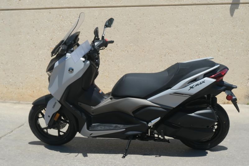2024 Yamaha XMAX GRAY Image 7