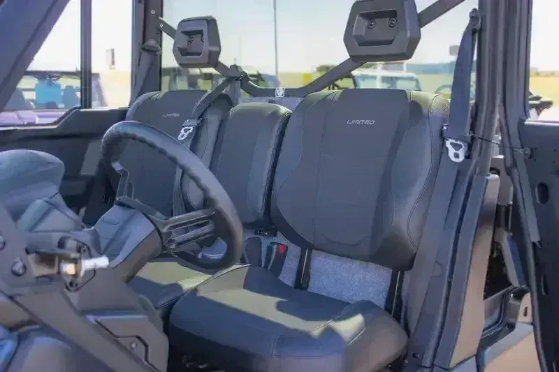 NEW 2026 CAN-AM DEFENDER PRO LIMITED CAB HD10 Image 18