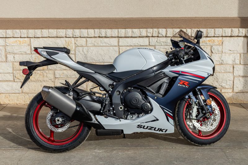 2025 Suzuki GSXR600Image 2