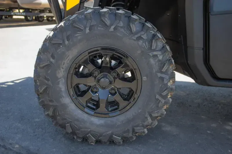 NEW 2026 CAN-AM DEFENDER PRO LIMITED CAB HD10 Image 26