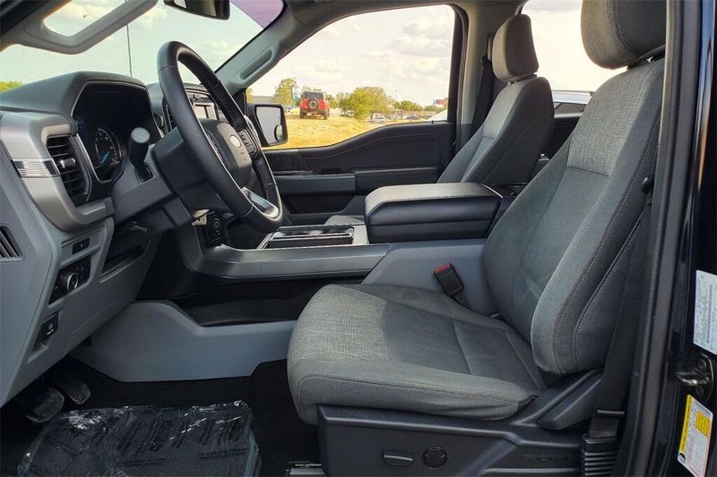 2022 Ford F-150 XLT photo 10