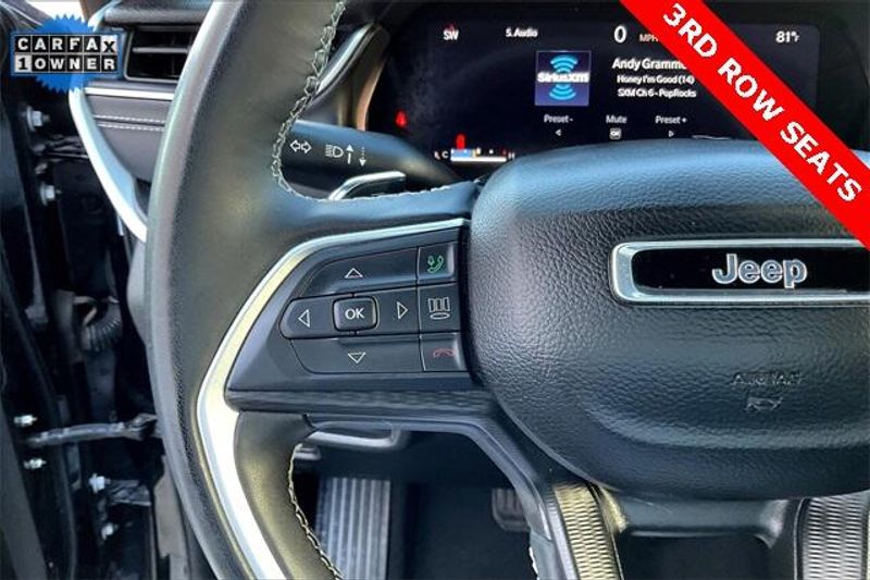 Used 2024 Jeep Grand Cherokee L AltitudeImage 18