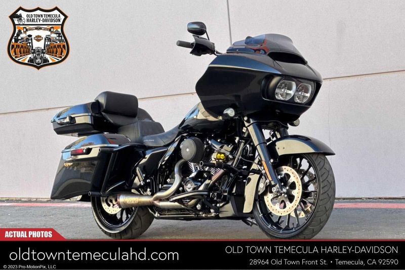 2019 Harley-Davidson Road Glide in a Black exterior color. BMW Motorcycles of Temecula – Southern California (951) 506-6903 bmwmotorcyclesoftemecula.com 