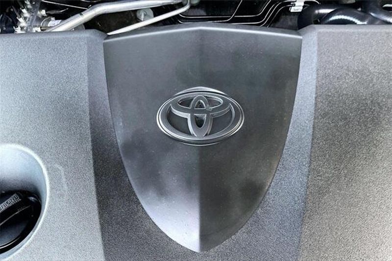 Used 2024 Toyota Camry SEImage 32