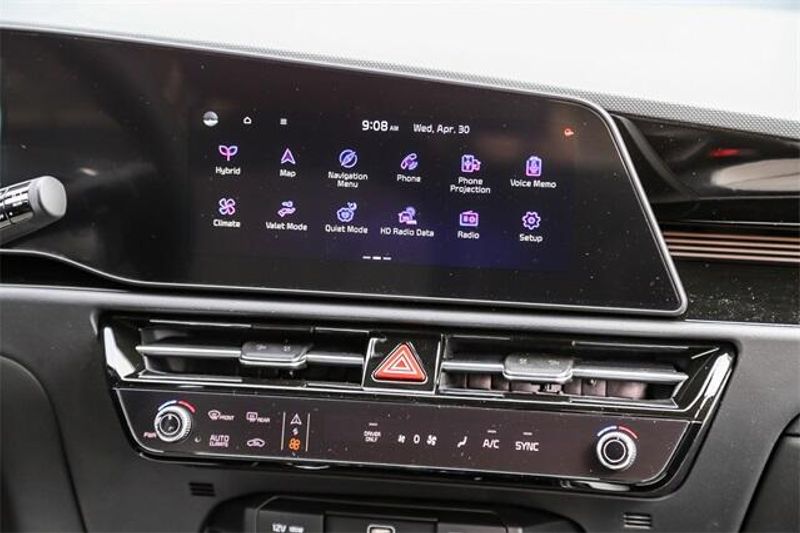 2025 Kia Niro SXImage 6