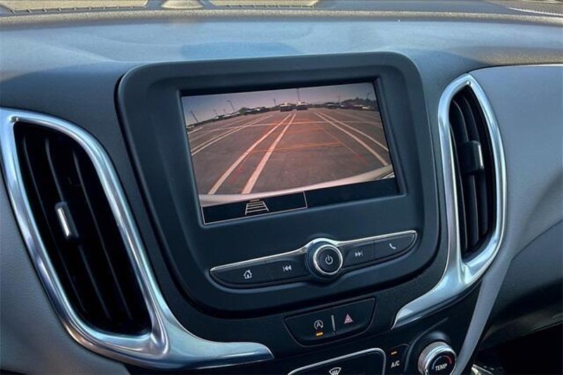 2022 Chevrolet Equinox LSImage 21