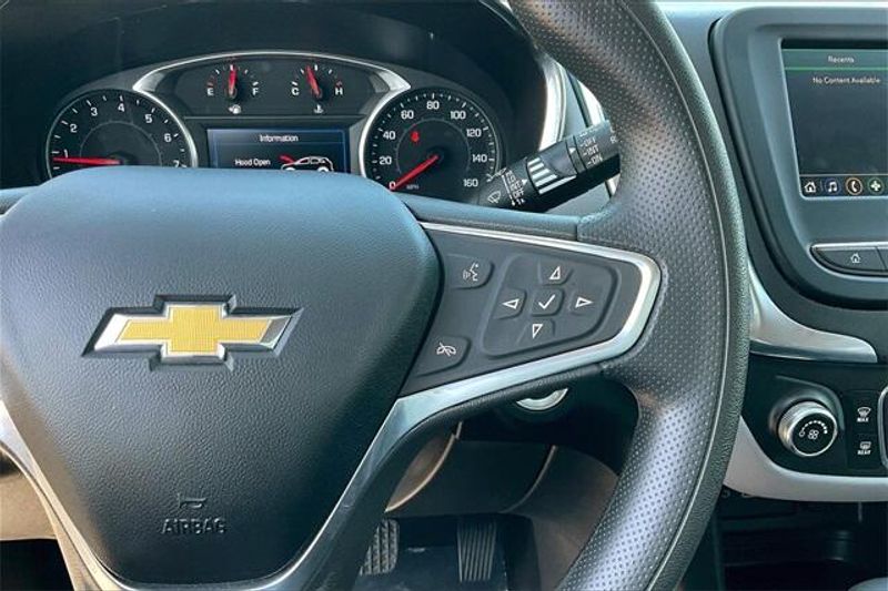 2022 Chevrolet Equinox LSImage 19