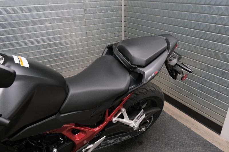 NEW 2026 HONDA CB750 HORNET E-CLUTCH Image 16