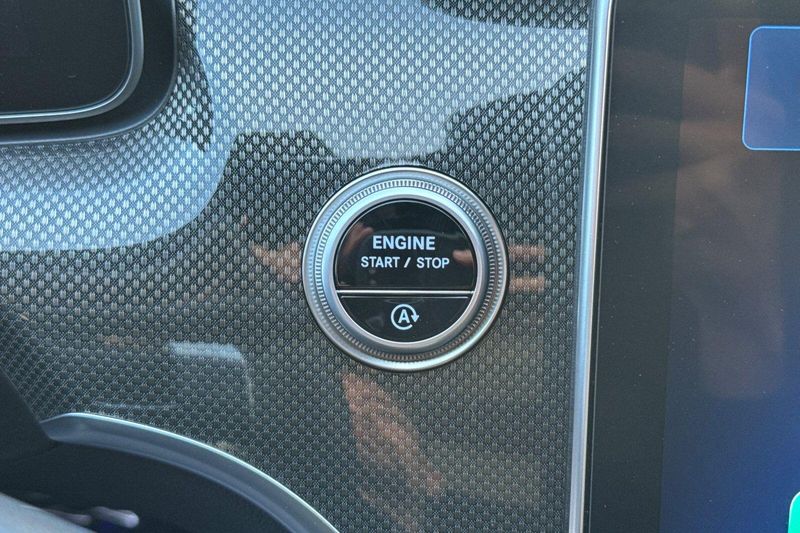 Used 2025 Mercedes-Benz C-Class C 300Image 24