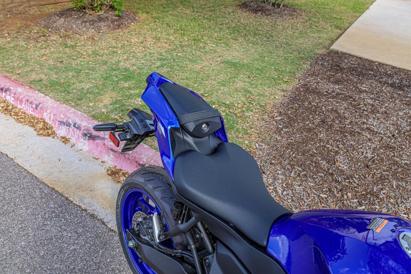 NEW 2026 YAMAHA YZFR7 Image 17