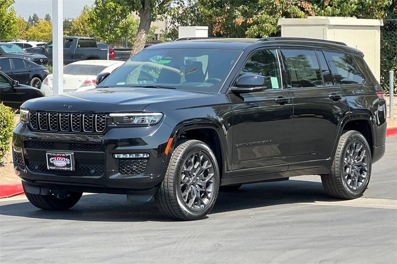 2025 Jeep Grand Cherokee L Summit Reserve photo 8