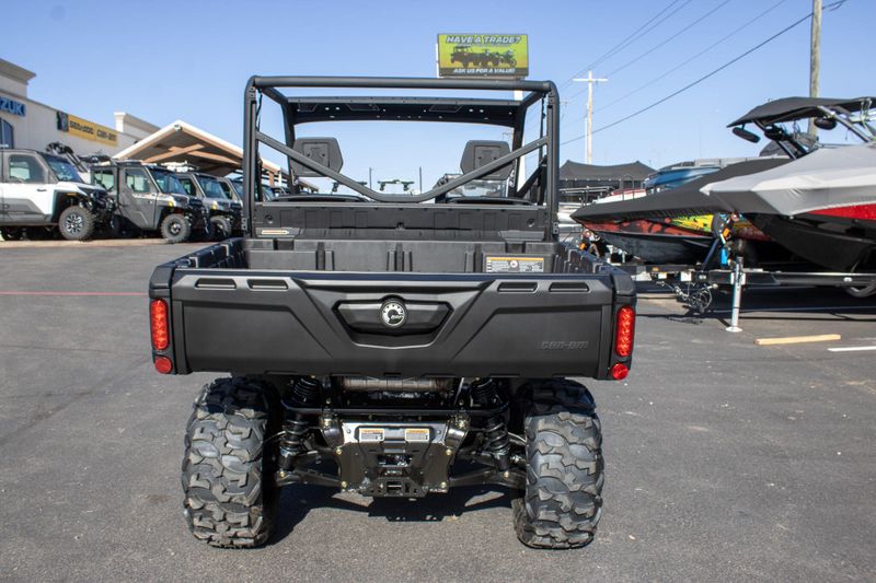NEW 2026 CAN-AM DEFENDER HD7 Image 4