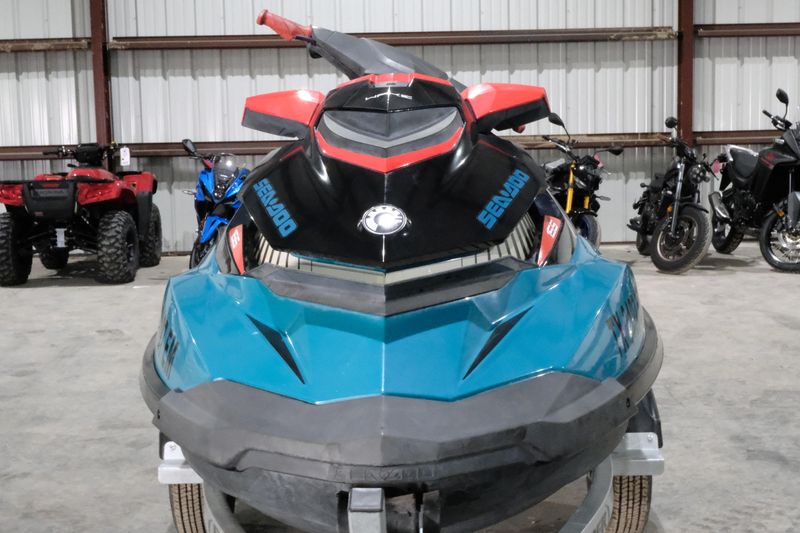 2018 SEADOO WAKE 155  in a BLUE exterior color. Family PowerSports (877) 886-1997 familypowersports.com 