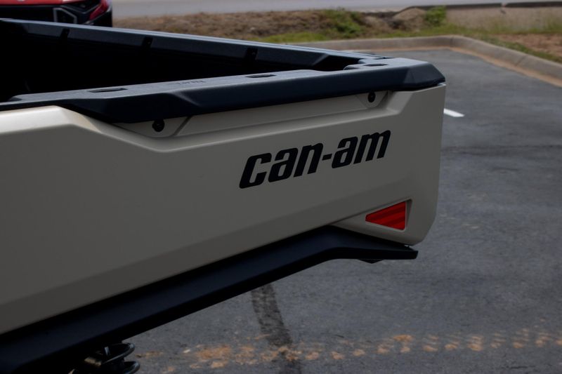 NEW 2026 CAN-AM DEFENDER MAX LIMITED CAB HD11 Image 18