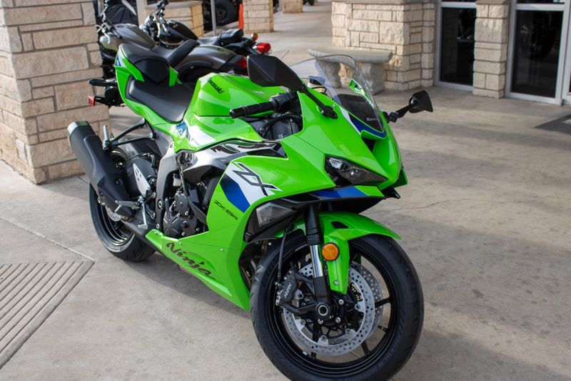 NEW 2026 KAWASAKI NINJA ZX6R Image 3