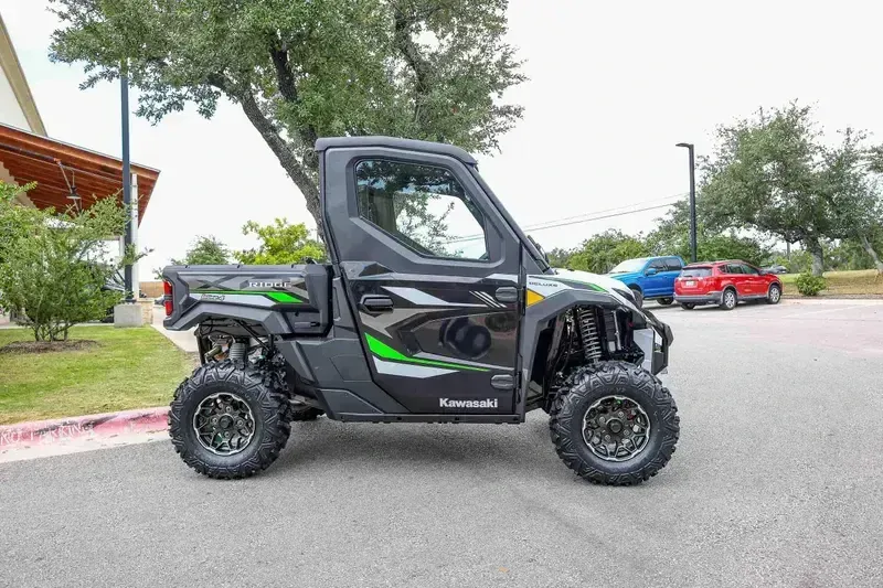 NEW 2025 KAWASAKI RIDGE XR DELUXE HVAC Image 14