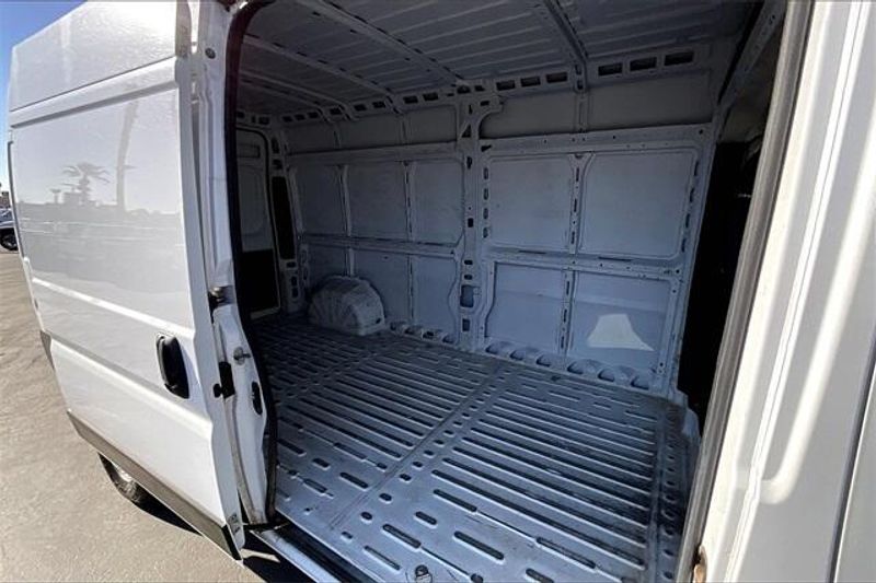 2023 RAM ProMaster 2500 High RoofImage 22