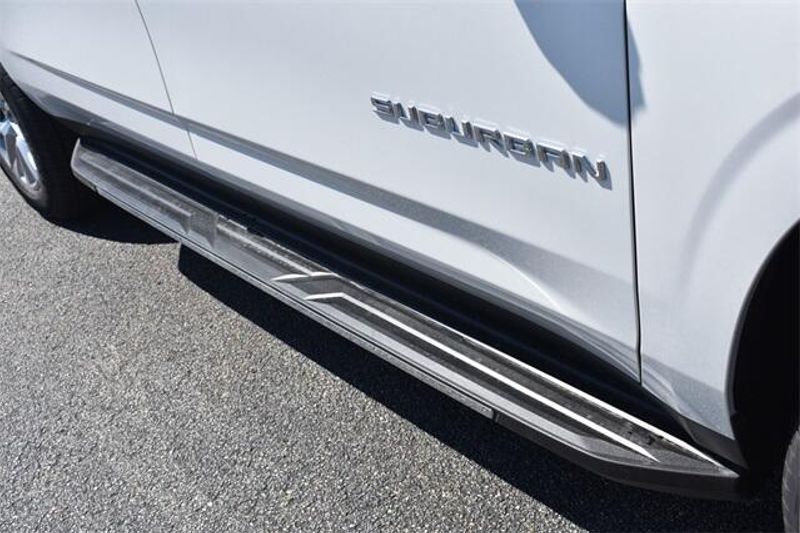New 2025 Chevrolet Suburban PremierImage 12