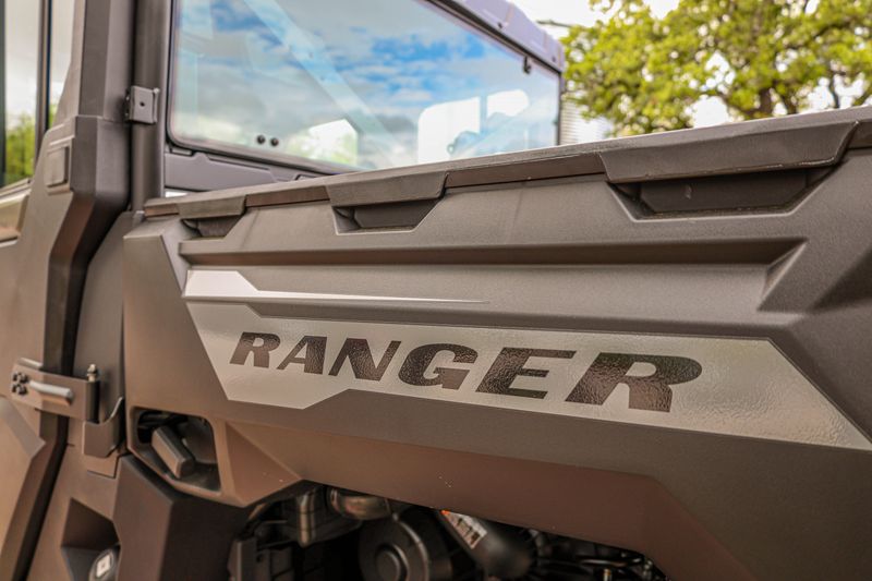 NEW 2027 POLARIS RANGER CREW XP 1000 CAB Image 18