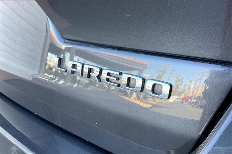 2023 Jeep Grand Cherokee LaredoImage 31