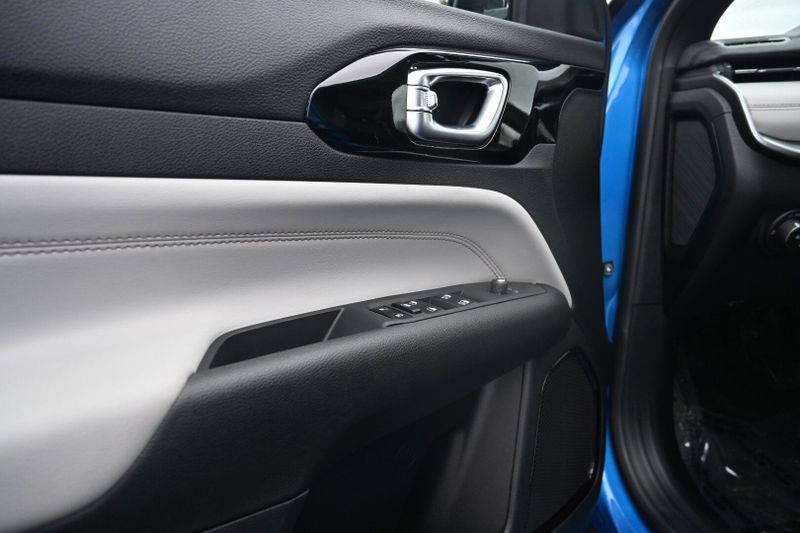 2025 Jeep Compass LimitedImage 18