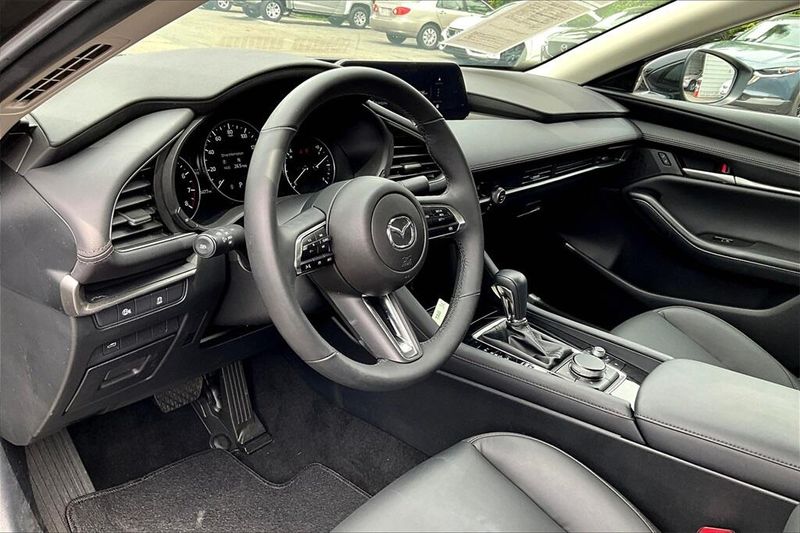 Used 2025 Mazda Mazda3 2.5 S Select SportImage 9