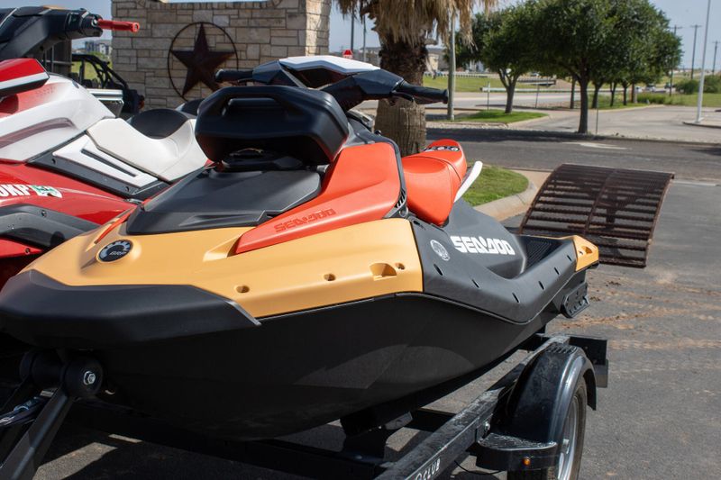 NEW 2026 SEADOO SPARK FOR 2 90HP CONVENIENCE PACKAGE WITH SOUND SYSTEM Image 5