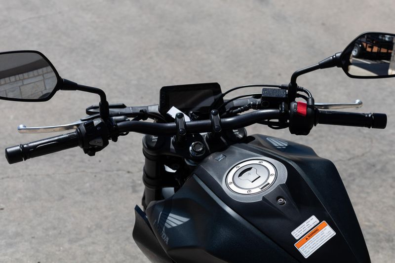 2025 Honda CB300R ABS Image 13