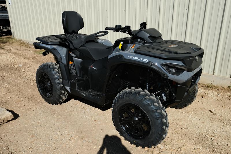 NEW 2026 CAN-AM OUTLANDER MAX DPS 1000R Image 1