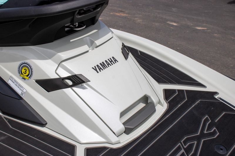 USED 2025 YAMAHA FX CRUISER HO WITH AUDIO Image 8