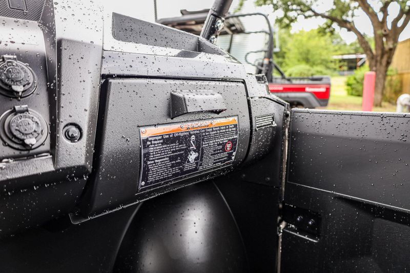 2026 Kawasaki MULE PROFXT 1000 LE METALLIC ONYX BLACK Image 22