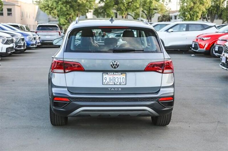 2023 Volkswagen Taos 1.5T SImage 9