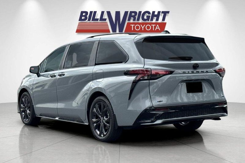 New 2026 Toyota Sienna XSEImage 5